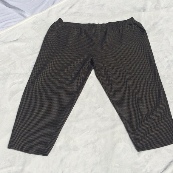 BRIGGS New York Tan snd Black Checkered pants with elastic waist band - Picture 15 of 16